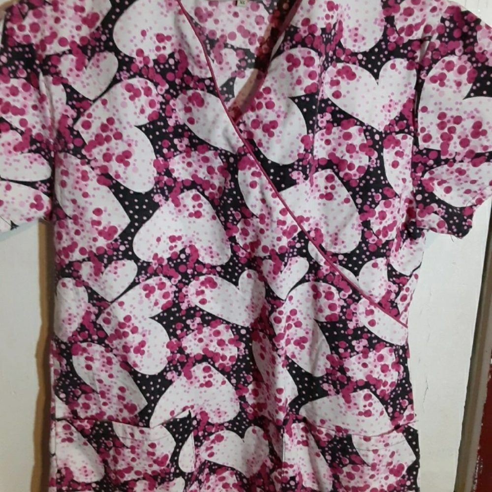 Scrub top